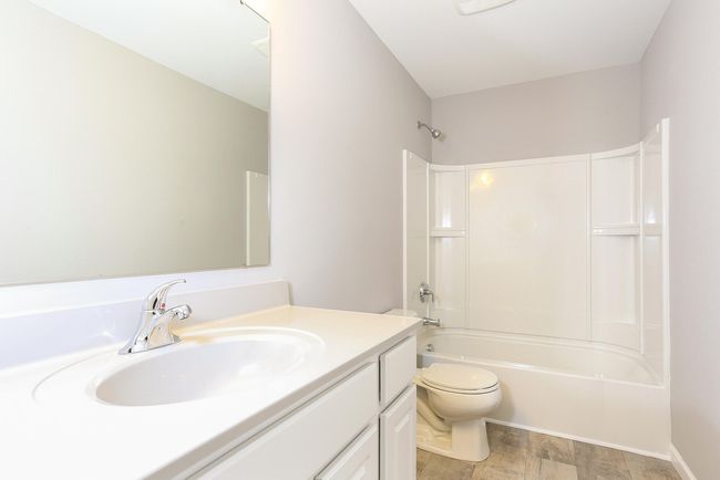 19-Bath 2 AOK187-E2390-1 | Image 19