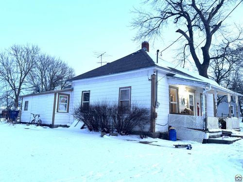 830 Locust St, Nortonville, KS, 66060-4930 | Card Image