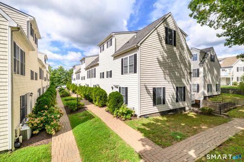 d-40 Stuart Ave, Norwalk, CT, 06850-3577 | Card Image