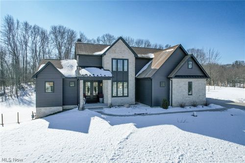 446 Brenelle Ln, Medina, OH, 44256-8515 | Card Image