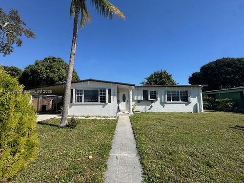 19521 Nw 38th Ave, Miami Gardens, FL, 33055-1901 | Card Image