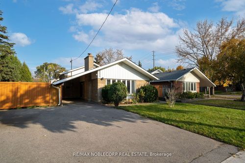 upper-4230 Bloor St W, Etobicoke, ON, M9C1Z7 | Card Image