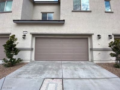 6462 Silver Estates Street, Townhouse with 3 bedrooms, 2 bathrooms and null parking in North Las Vegas NV | Image 2