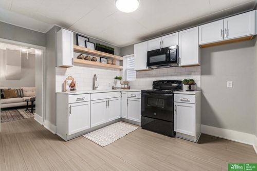 5239 S 21st St, Omaha, NE, 68107-2840 | Card Image