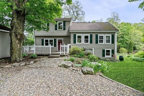5 Emery Ct, Stoneham, MA, 02180-1919 | Card Image