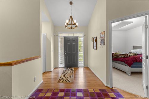 25873 Cove Creek Dr, Taylor, MI, 48180-7544 | Card Image