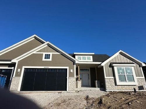 5925834 Autumn Run, Sussex, WI, 53089 | Card Image