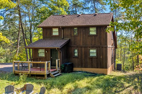 2304 Summer Ln, Sevierville, TN, 37876-7415 | Card Image