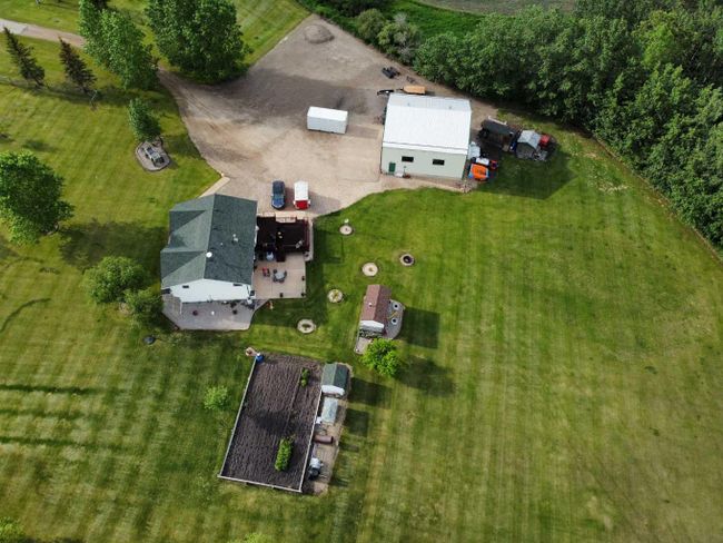 37549 781 Highway, Home with 5 bedrooms, 2 bathrooms and 8 parking in Rural Red Deer County AB | Image 38