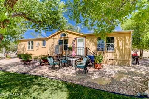 990 W Valleri Ann Rd, Paulden, AZ, 86334-2634 | Card Image