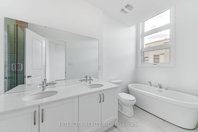 29 Albert Firman Lane, House attached with 3 bedrooms, 4 bathrooms and null parking in Markham ON | Image 24