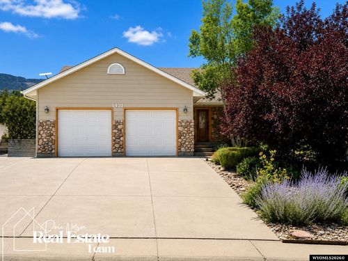 1421 W 60th St, Casper, WY, 82601-6241 | Card Image