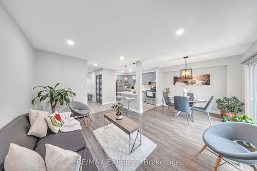 55-2676 Folkway Dr, Mississauga, ON, L5L2G5 | Card Image