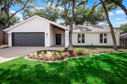 2314 Charred Wood Dr, Arlington, TX, 76016-1109 | Card Image