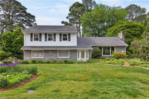 5204 Lake Cir, Portsmouth, VA, 23703-5211 | Card Image