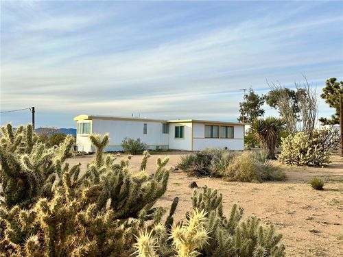 3309 N Bacobi Rd, Golden Valley, AZ, 86413-8013 | Card Image