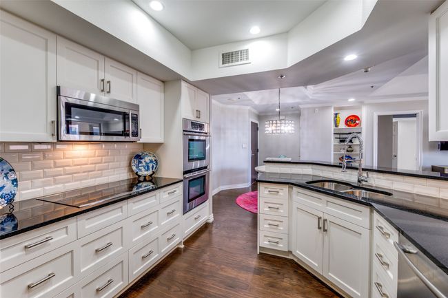 APT-900 - 5909 Luther Ln, Condo with 2 bedrooms, 2 bathrooms and null parking in Dallas TX | Image 8