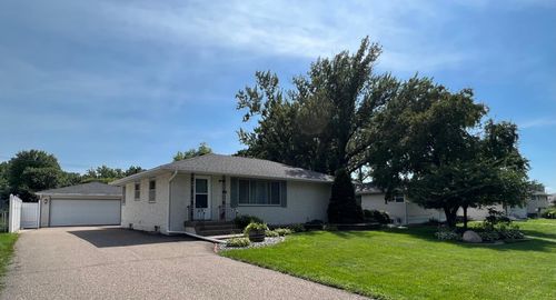 1040 Lynde Dr Ne, Fridley, MN, 55432-5739 | Card Image