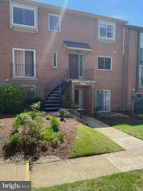 6810 Perry Penney Dr, ANNANDALE, VA, 22003-3561 | Card Image