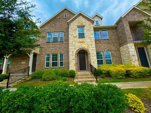 925 Utica Dr, Mckinney, TX, 75069-1469 | Card Image