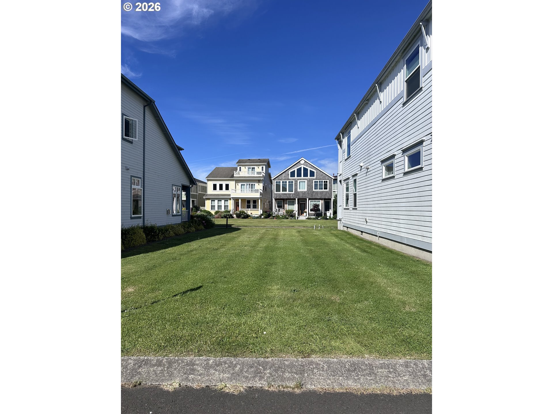 Land in Astoria 2