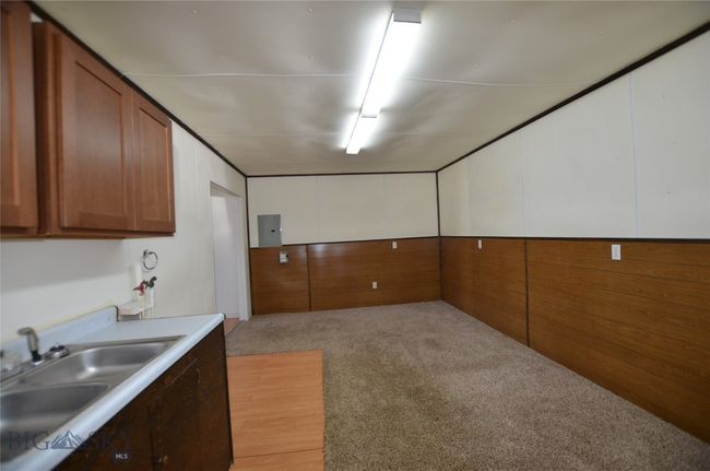 Kitchen area/ living area guest house | Image 38