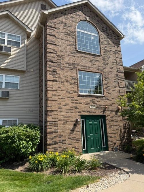 3d-330 Cunat Blvd, Richmond, IL, 60071-8943 | Card Image
