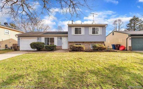 9224 Panama Ave, Superior Twp, MI, 48198-3238 | Card Image