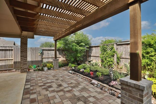 Landscaping is Stunning and has just been Refreshed with New Mulch. | Image 28
