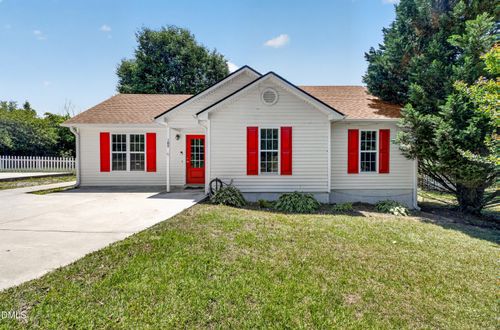 105 Stockbridge Dr, Selma, NC, 27576-5724 | Card Image