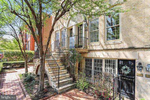 apt-a-212 3rd St Ne, WASHINGTON, DC, 20002-5779 | Card Image