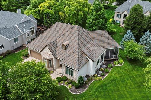 4704 W 152nd St, Leawood, KS, 66224-9726 | Card Image