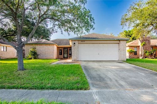 3033 Twin Creek Drive, Corpus Christi, TX, 78414 | Card Image