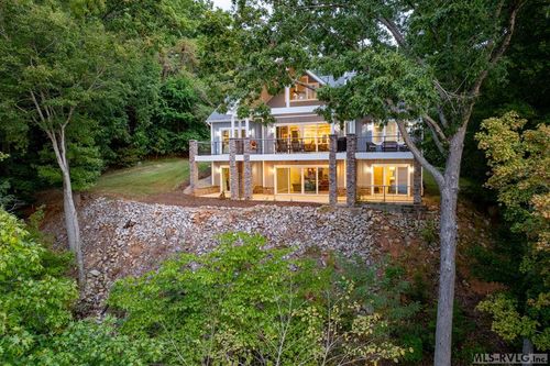 84 Lost Forest Rd, Bracey, VA, 23919-2024 | Card Image