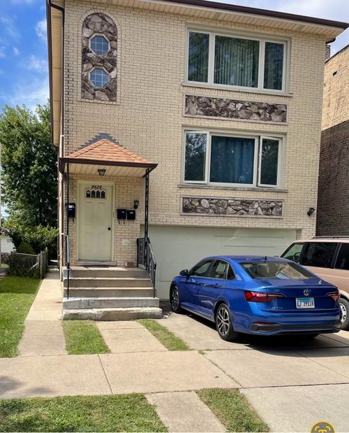 8626 Trumbull Ave, Skokie, IL, 60076-2480 | Card Image