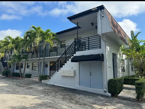 apt-6-9751 Wayne Ave, Palmetto Bay, FL, 33157-5568 | Card Image
