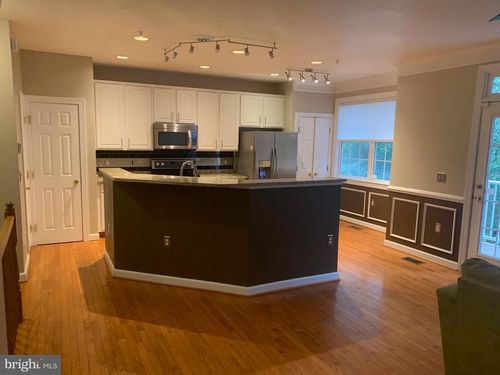 53-13530 Davinci Ln, HERNDON, VA, 20171-6105 | Card Image