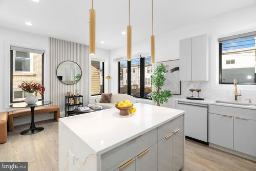 202-1140 Oates St Ne, WASHINGTON, DC, 20002-3851 | Card Image