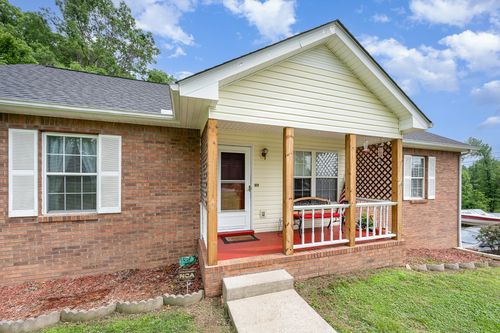 543 Skyview Dr, Ashland City, TN, 37015-4915 | Card Image