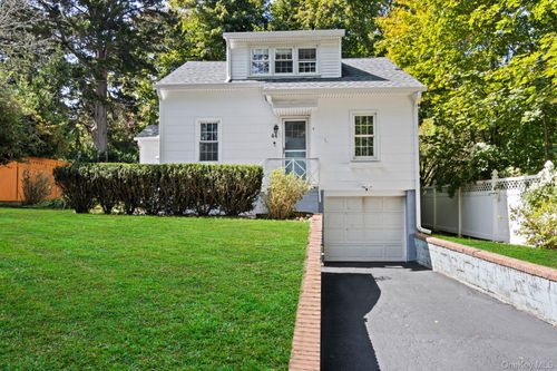 44 Amagansett Dr, Sound Beach, NY, 11789-1212 | Card Image
