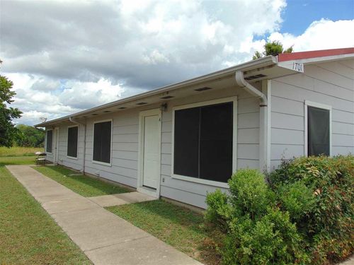 1701B Johnson St, Marble Falls, TX, 78654-6170 | Card Image