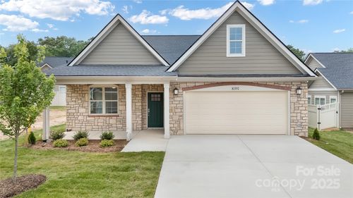 60-831 B Wynnshire Drive, Hickory, NC, 28601 | Card Image