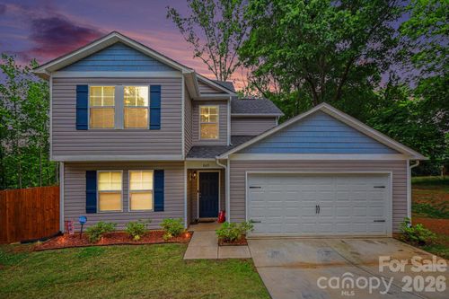 840 Carver St, Shelby, NC, 28152-7354 | Card Image