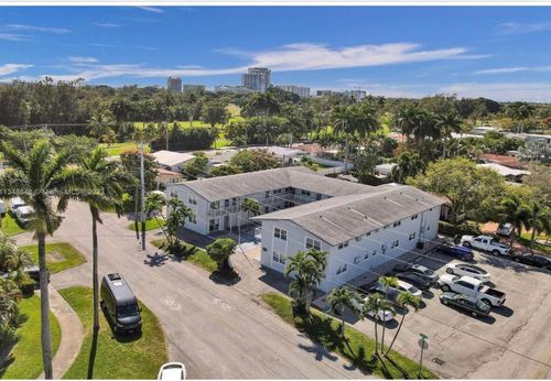 930 N 14th Ct, Hollywood, FL, 33020-3779 | Card Image