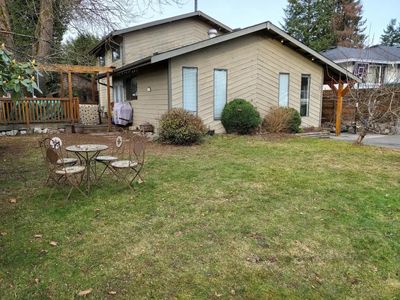 22023 Selkirk Ave, House other with 5 bedrooms, 4 bathrooms and 6 parking in Maple Ridge BC | Image 2