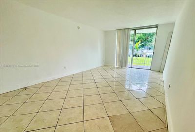 C-109 - 492 Nw 165th St Rd, Condo with 2 bedrooms, 2 bathrooms and null parking in Miami FL | Image 1