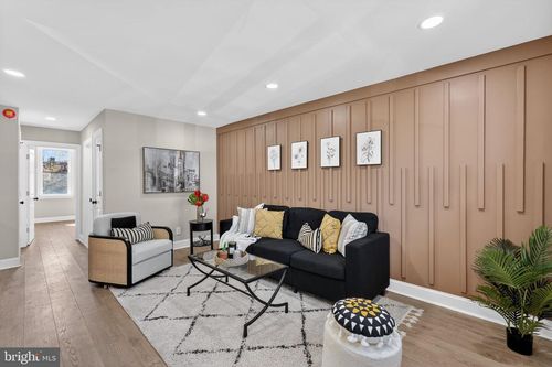 7522 Wheeler St, PHILADELPHIA, PA, 19153-1324 | Card Image