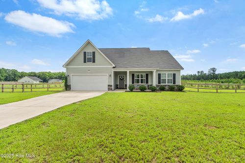 79 Brightleaf Rd, Parkton, NC, 28371-2101 | Card Image
