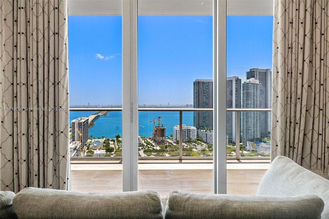PH207 - 3470 E Coast Ave, Condo with 3 bedrooms, 3 bathrooms and null parking in MIAMI FL | Image 40