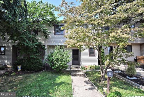 151 Knox Ct, HOLLAND, PA, 18966-2756 | Card Image